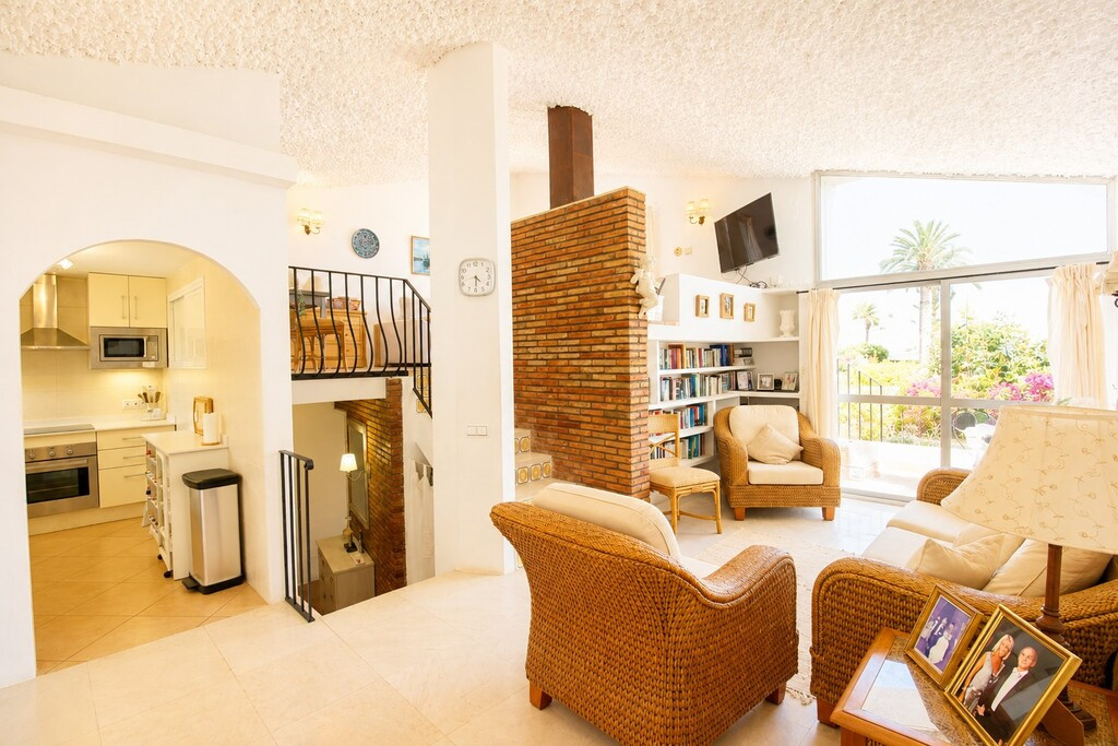 2 Bed Townhouse for sale in Estepona Costa Del Sol, Málaga, Spain