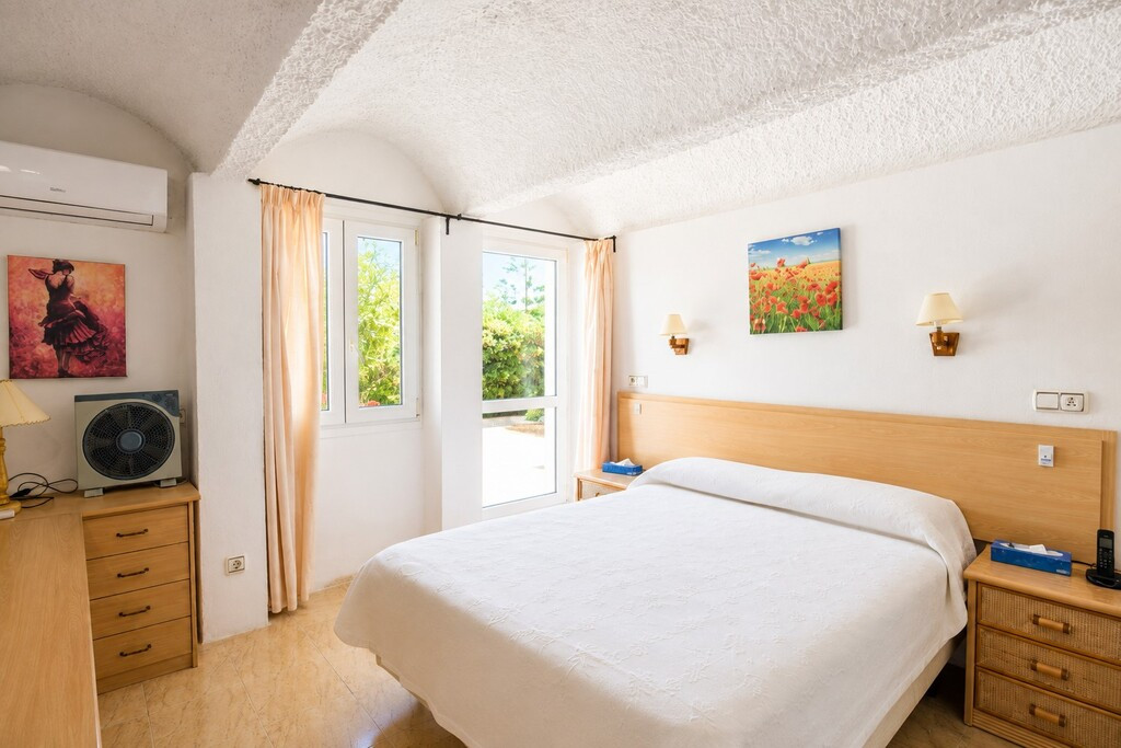 2 Bed Townhouse for sale in Estepona Costa Del Sol, Málaga, Spain