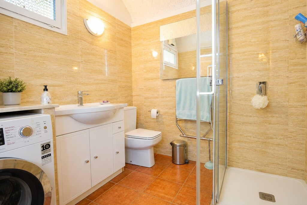 2 Bed Townhouse for sale in Estepona Costa Del Sol, Málaga, Spain