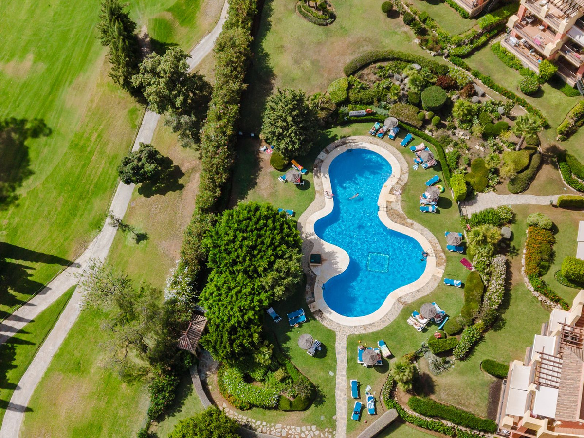Se vende Apartamento Planta Media de 2 dormitorios en Costa Del Sol, Málaga, España