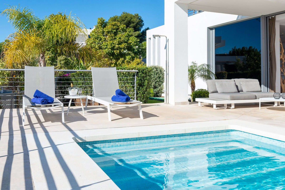 3 Bed Townhouse for sale in Cancelada Costa Del Sol, Málaga, Spain