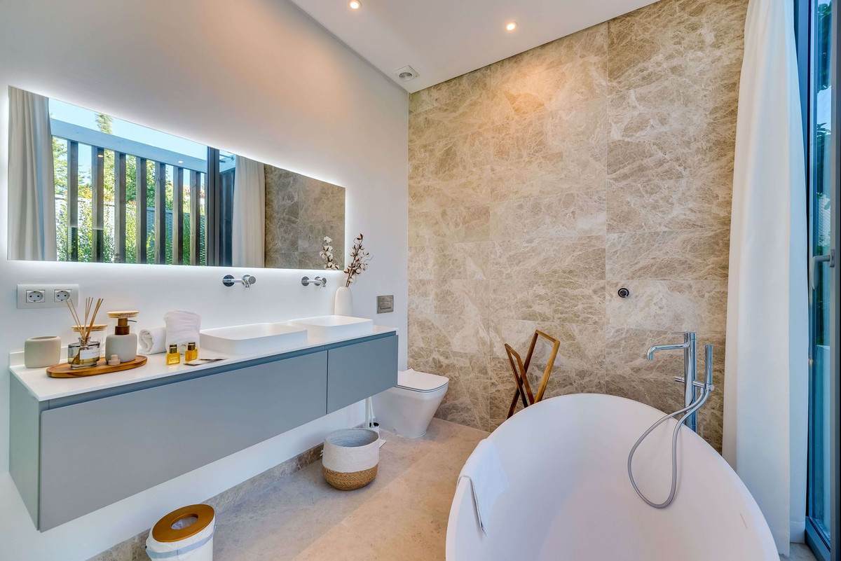 3 Bed Townhouse for sale in Cancelada Costa Del Sol, Málaga, Spain