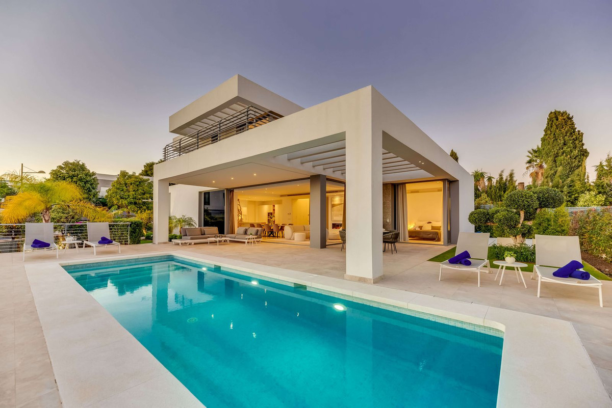 3 Bed Townhouse for sale in Cancelada Costa Del Sol, Málaga, Spain
