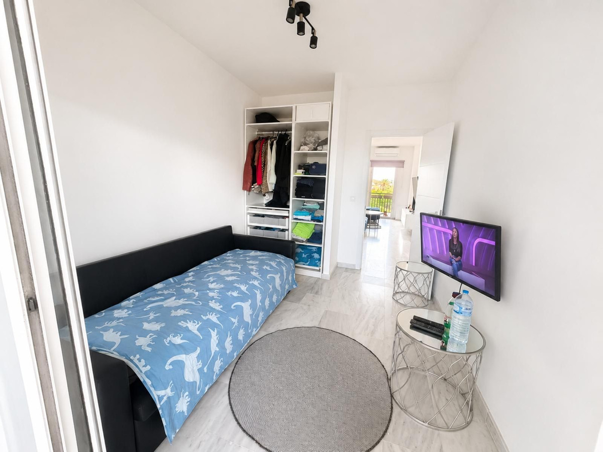 Se vende Apartamento Planta Media de 3 dormitorios en Costa Del Sol, Málaga, España