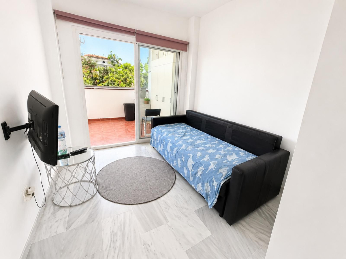 Se vende Apartamento Planta Media de 3 dormitorios en Costa Del Sol, Málaga, España