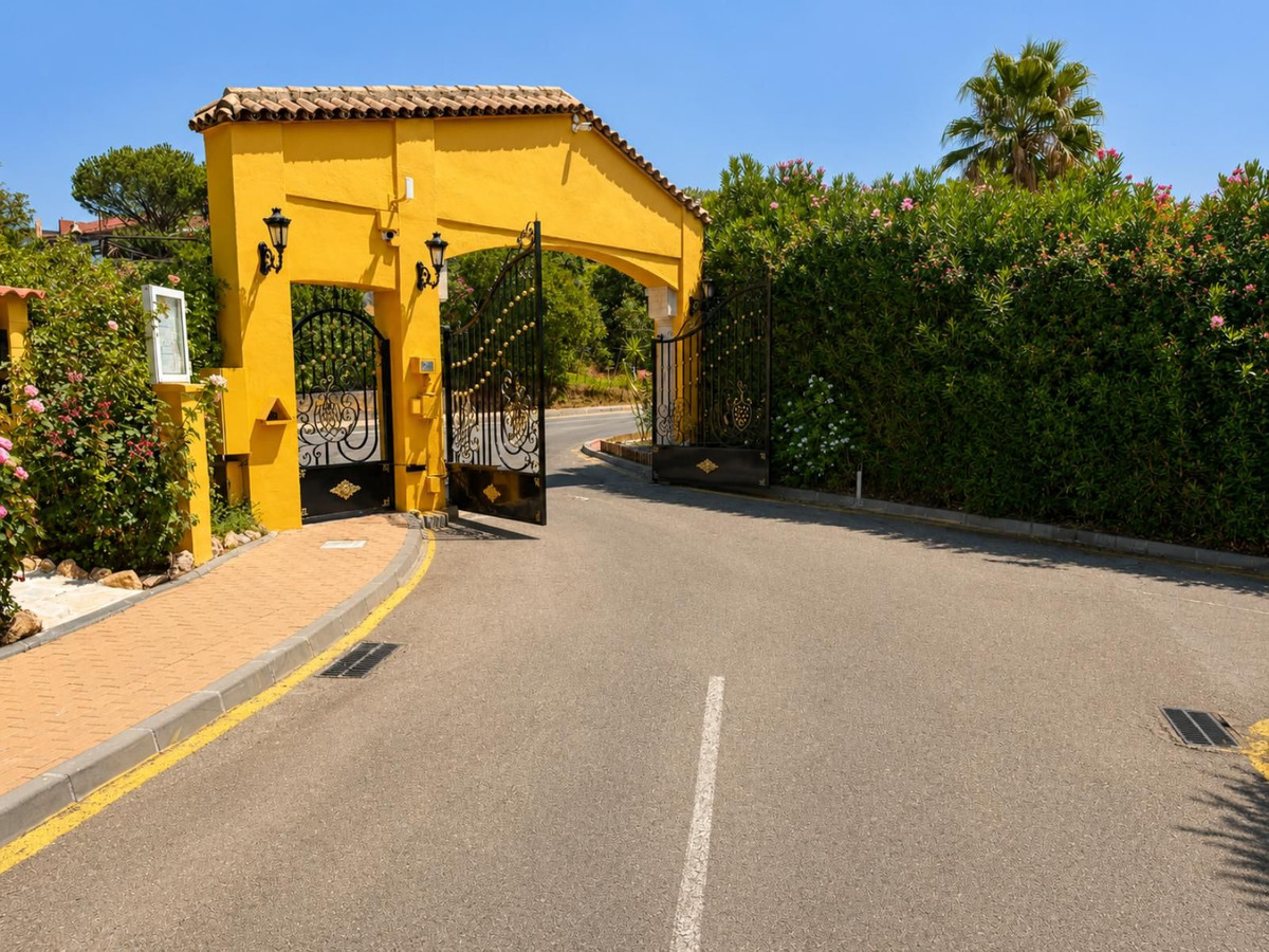 Se vende Apartamento Planta Media de 3 dormitorios en Costa Del Sol, Málaga, España