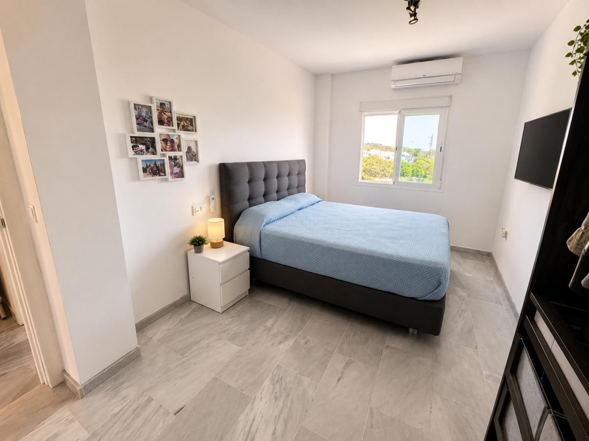 Se vende Apartamento Planta Media de 3 dormitorios en Costa Del Sol, Málaga, España