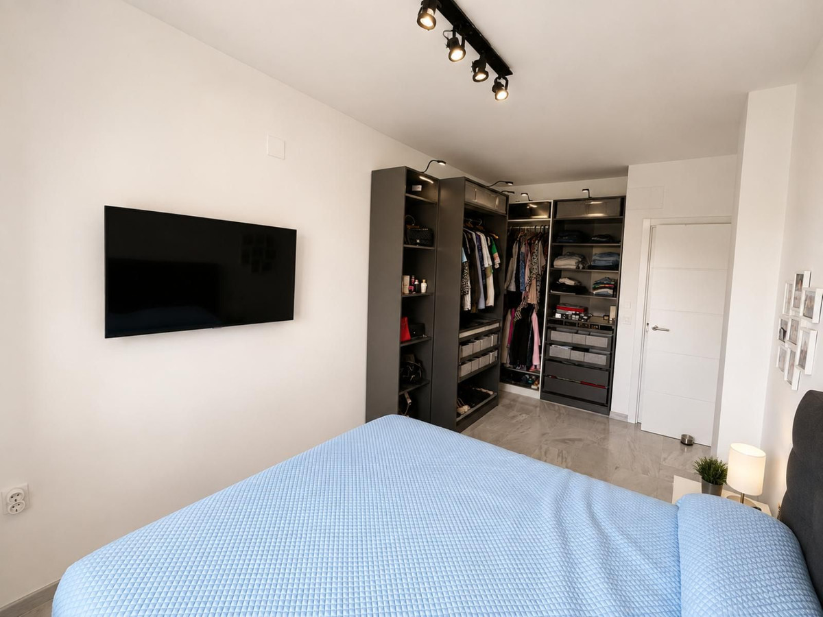 Se vende Apartamento Planta Media de 3 dormitorios en Costa Del Sol, Málaga, España