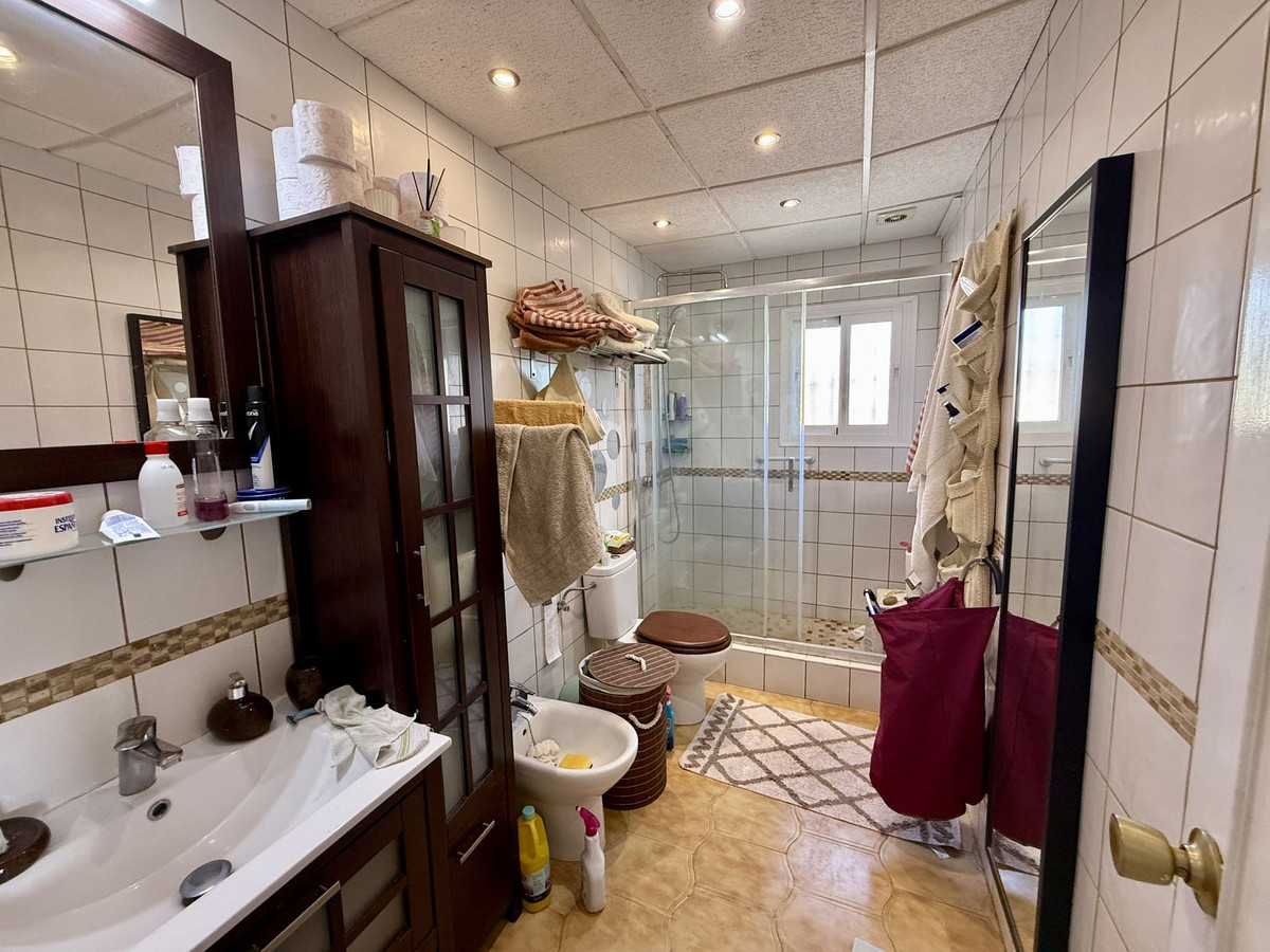 Se vende Pareada de 3 dormitorios en Costa Del Sol, Málaga, España