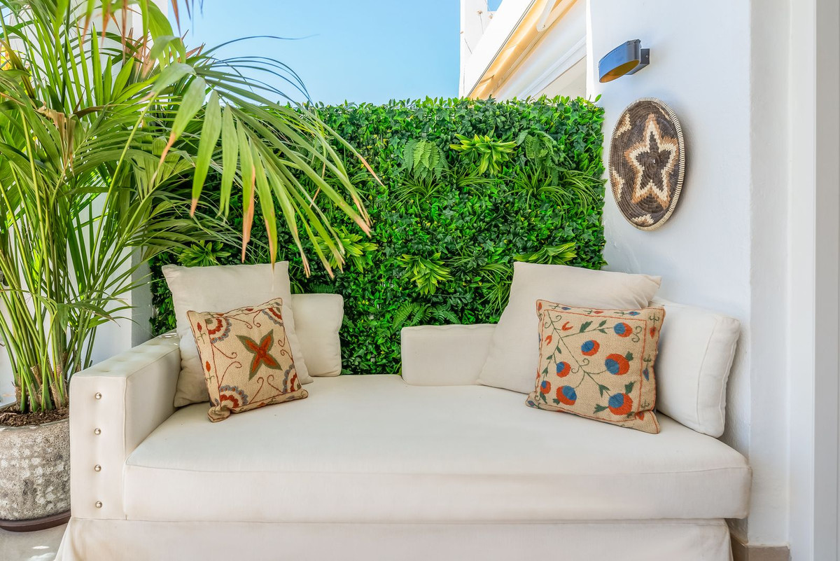 4 Bed Townhouse for sale in Las Chapas Costa Del Sol, Málaga, Spain