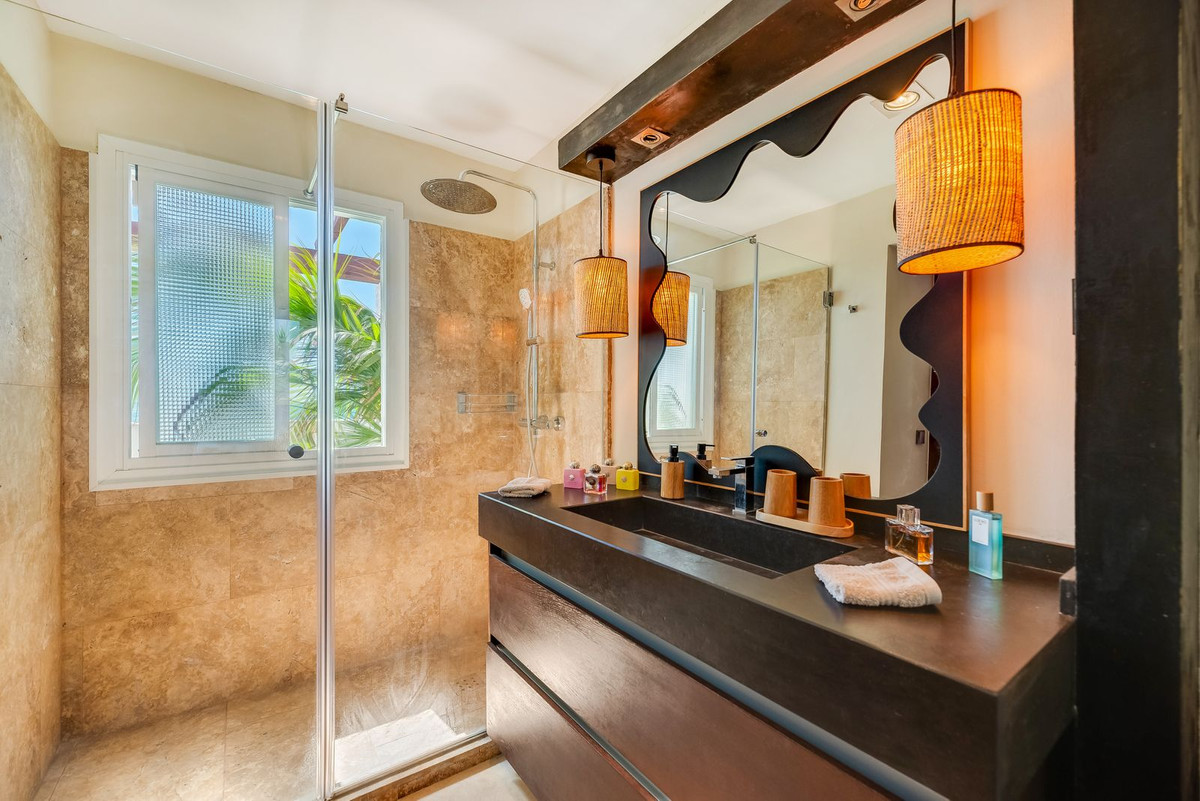 4 Bed Townhouse for sale in Las Chapas Costa Del Sol, Málaga, Spain