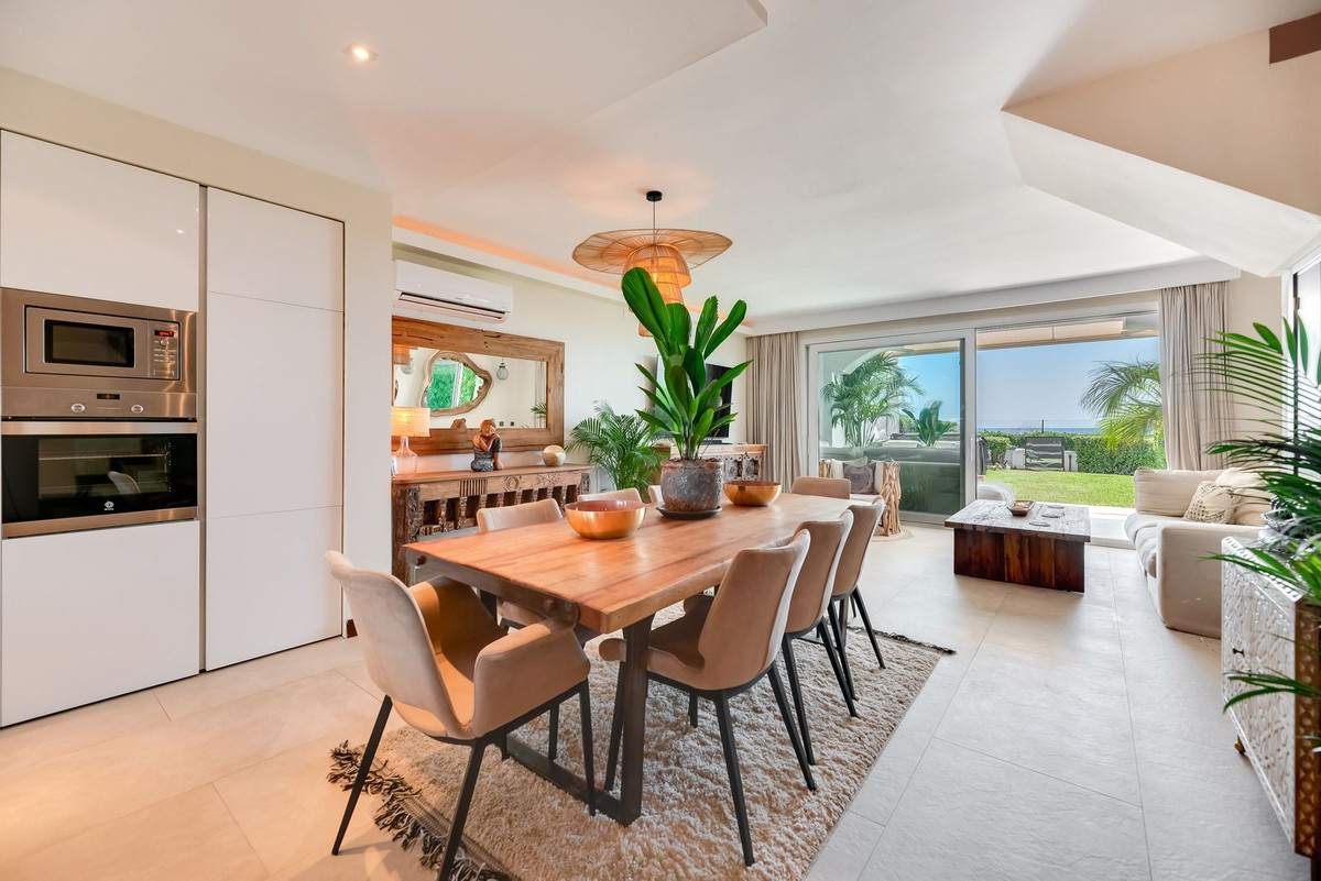 4 Bed Townhouse for sale in Las Chapas Costa Del Sol, Málaga, Spain