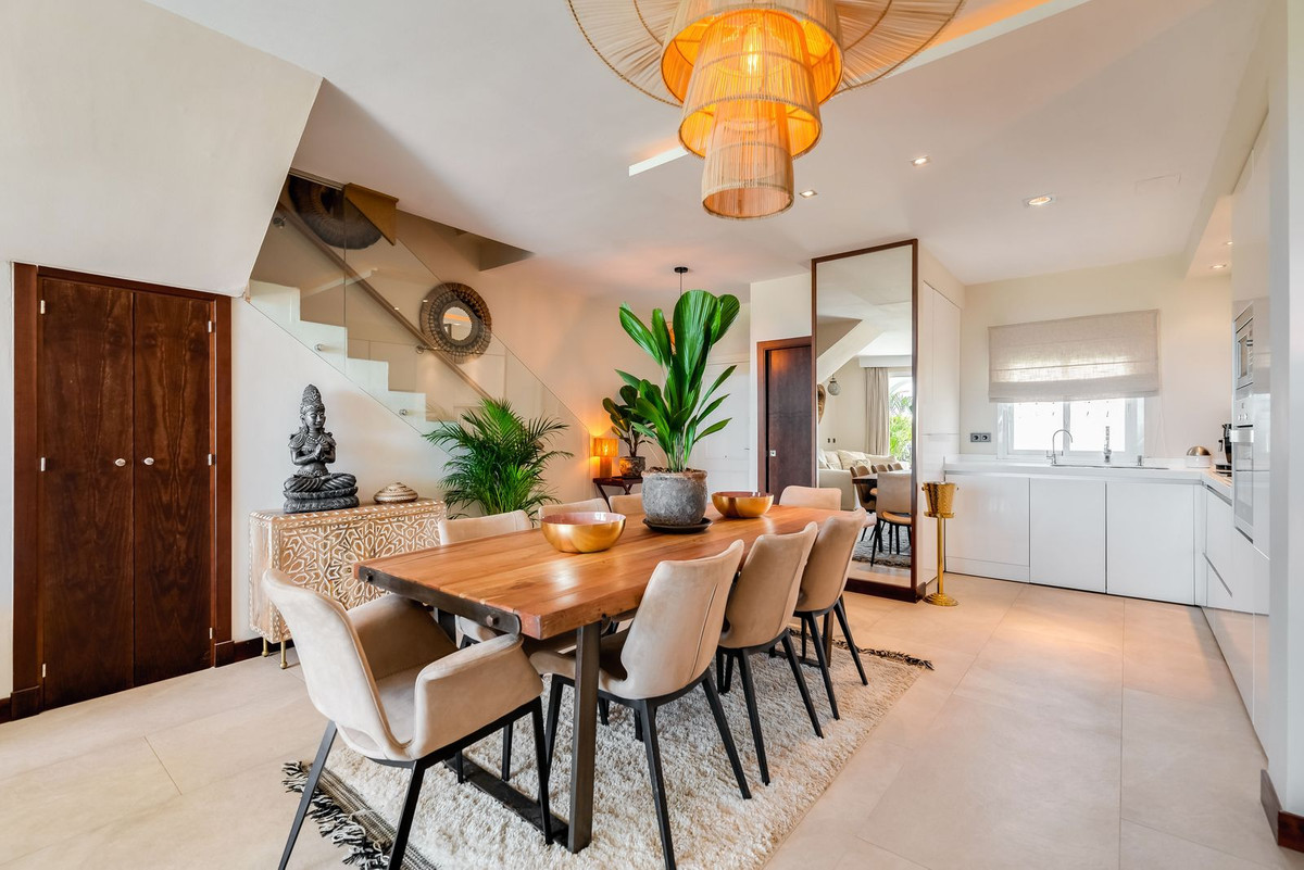 4 Bed Townhouse for sale in Las Chapas Costa Del Sol, Málaga, Spain