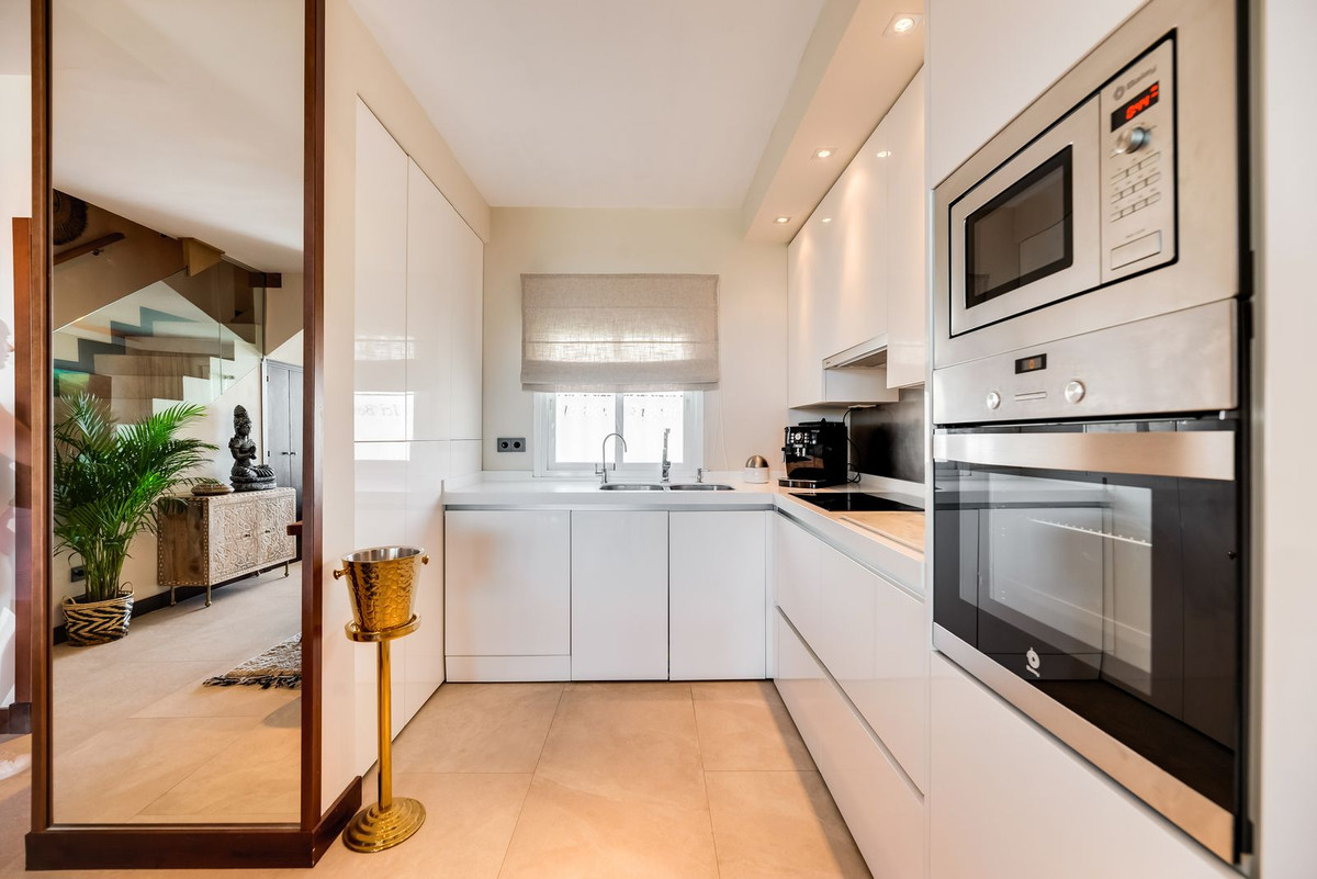 4 Bed Townhouse for sale in Las Chapas Costa Del Sol, Málaga, Spain