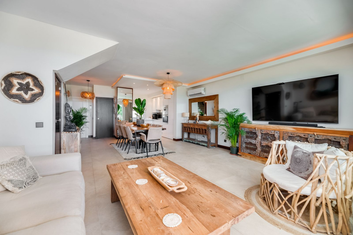 4 Bed Townhouse for sale in Las Chapas Costa Del Sol, Málaga, Spain