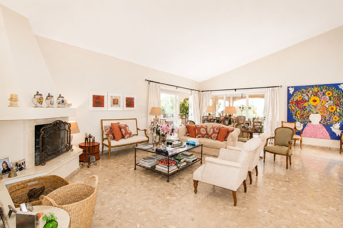 4 Bed Townhouse for sale in La Quinta Costa Del Sol, Málaga, Spain