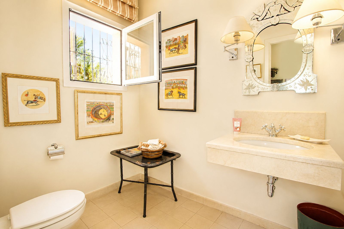4 Bed Townhouse for sale in La Quinta Costa Del Sol, Málaga, Spain