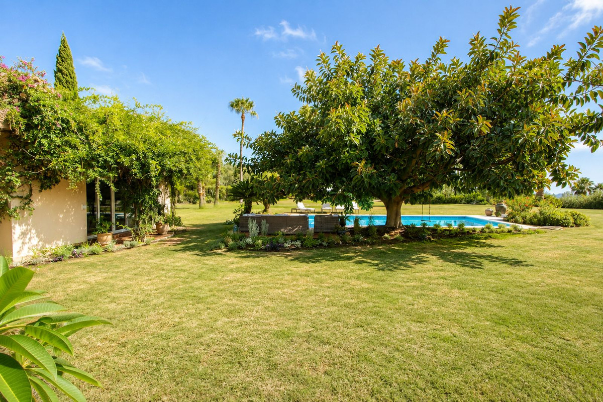 4 Bed Townhouse for sale in La Quinta Costa Del Sol, Málaga, Spain
