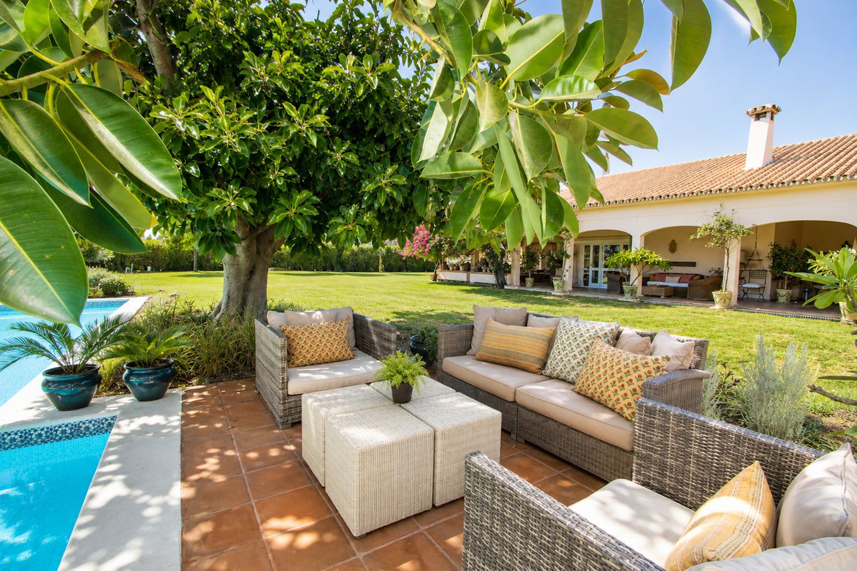 4 Bed Townhouse for sale in La Quinta Costa Del Sol, Málaga, Spain