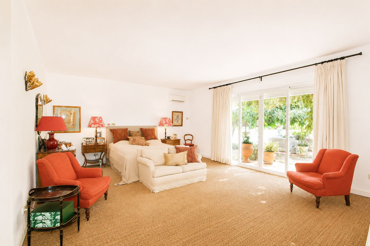 4 Bed Townhouse for sale in La Quinta Costa Del Sol, Málaga, Spain