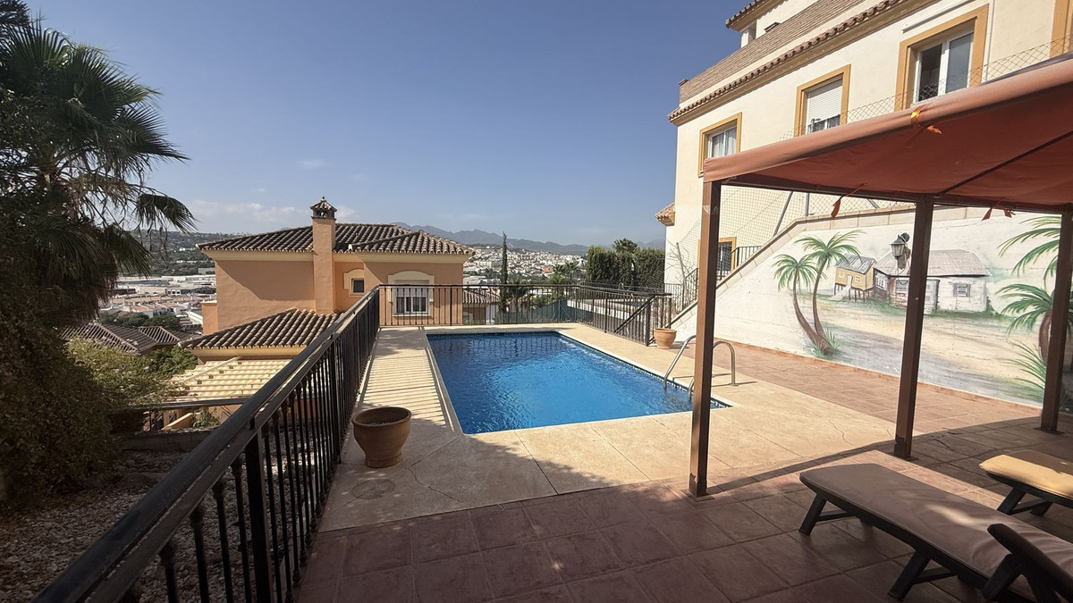Se vende Villa - Chalet de 4 dormitorios en Costa Del Sol, Málaga, España