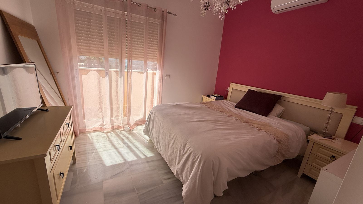 Se vende Villa - Chalet de 4 dormitorios en Costa Del Sol, Málaga, España
