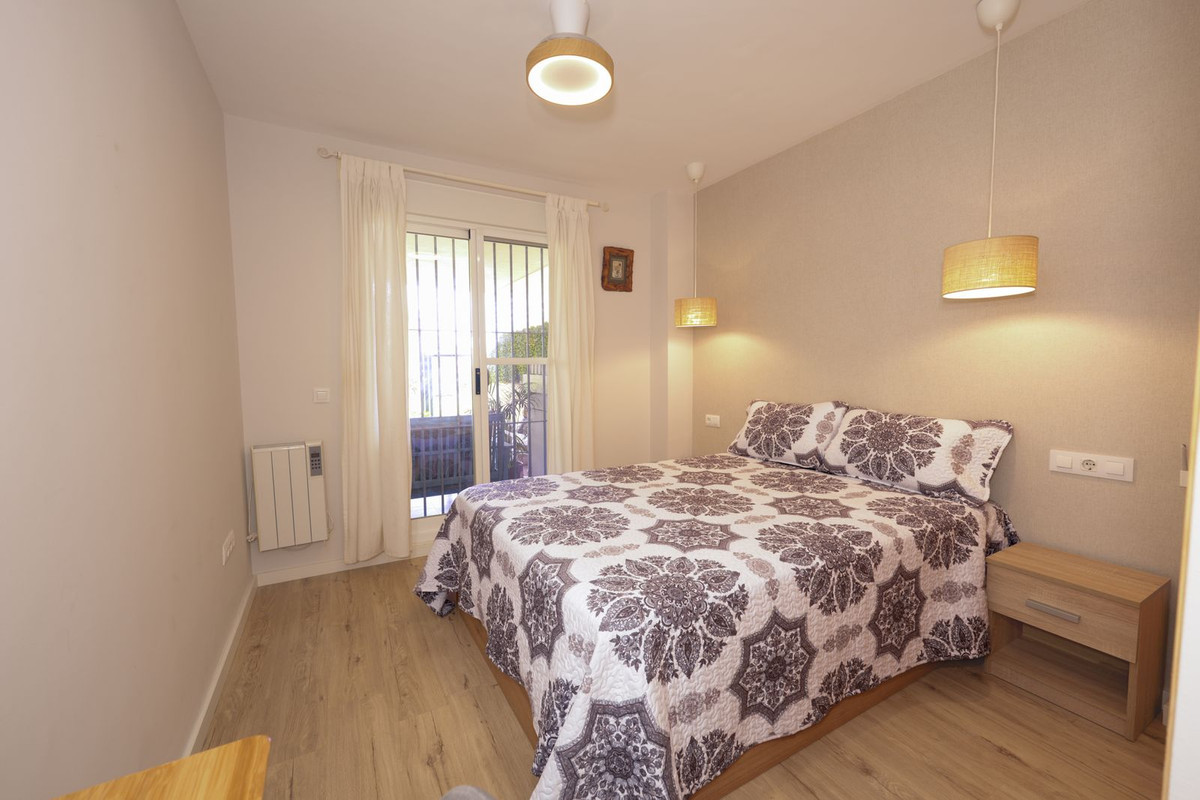 Se vende Apartamento Planta Baja de 2 dormitorios en Costa Del Sol, Málaga, España