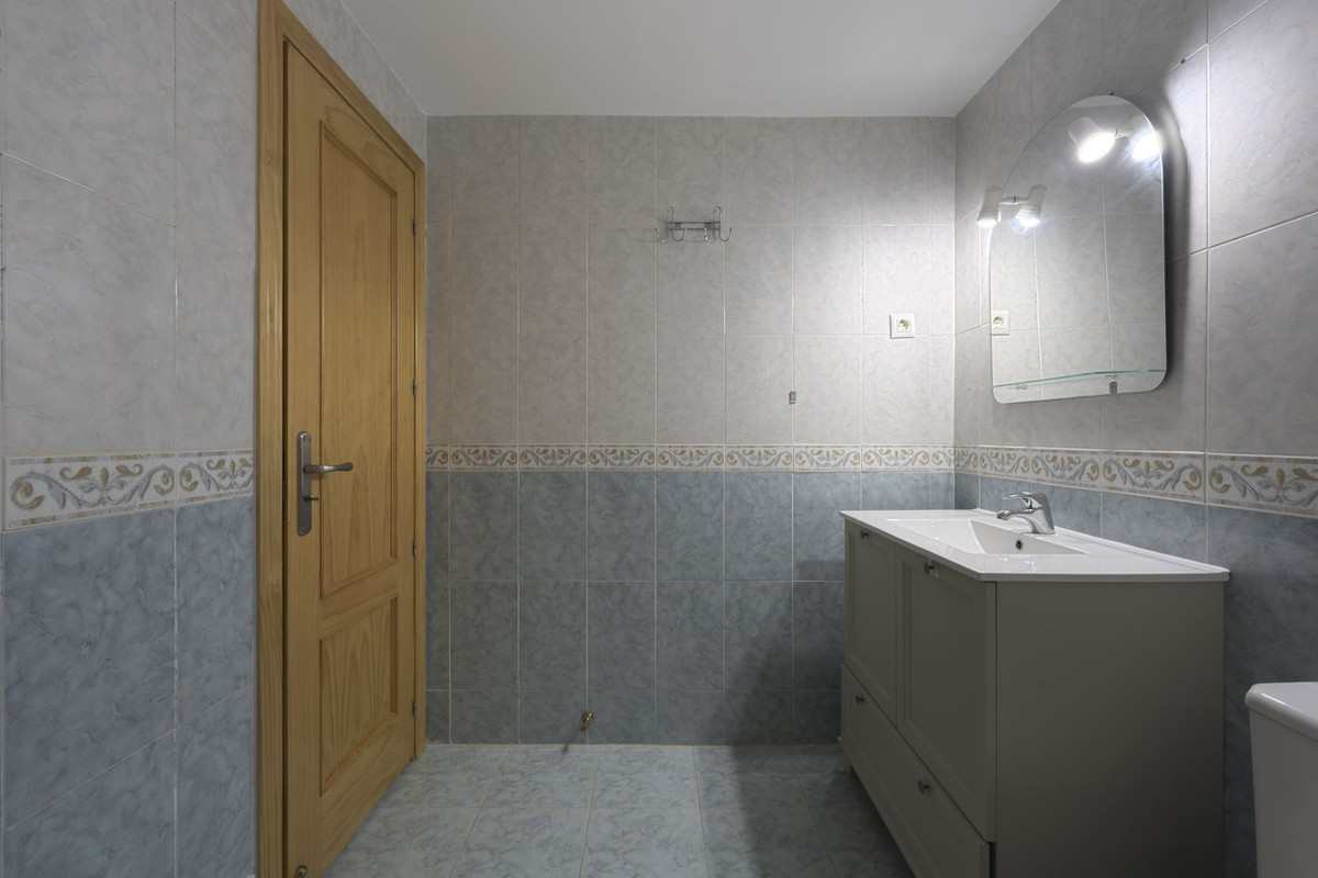 Se vende Apartamento Planta Baja de 2 dormitorios en Costa Del Sol, Málaga, España