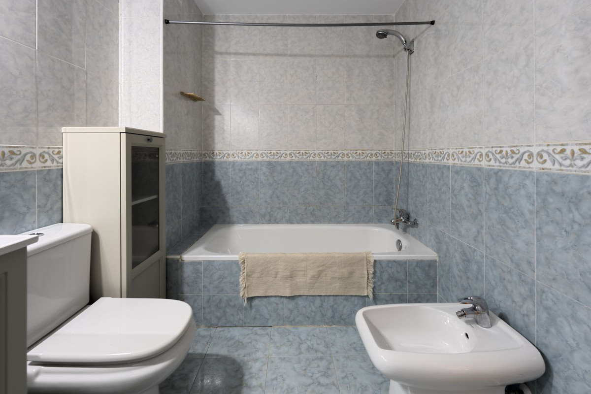 Se vende Apartamento Planta Baja de 2 dormitorios en Costa Del Sol, Málaga, España
