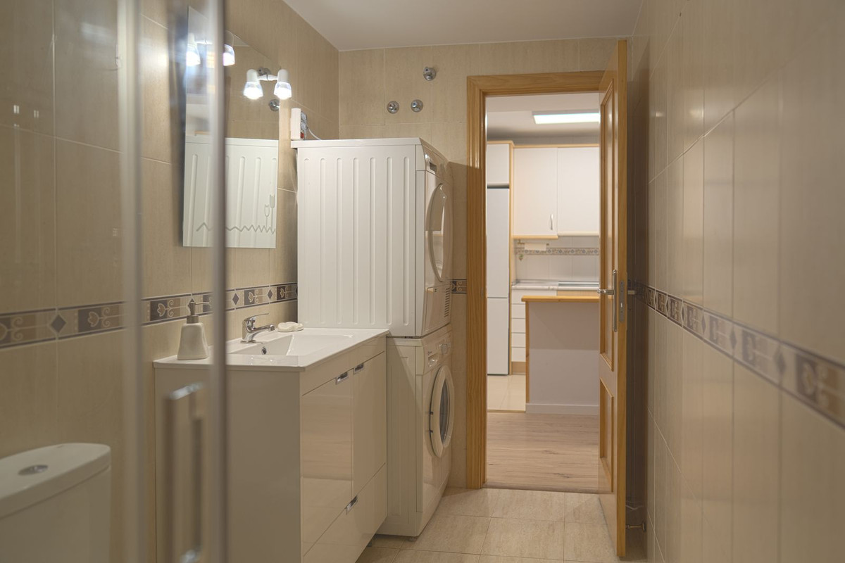 Se vende Apartamento Planta Baja de 2 dormitorios en Costa Del Sol, Málaga, España