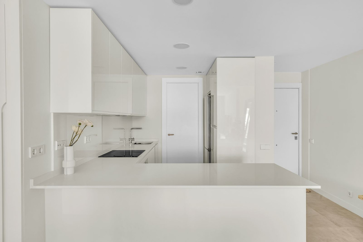Se vende Apartamento en Planta Última de 2 dormitorios en Costa Del Sol, Málaga, España