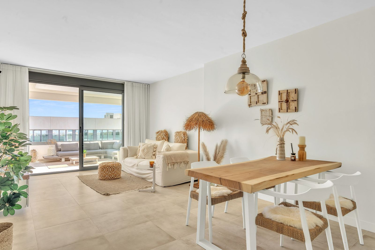 Se vende Apartamento en Planta Última de 2 dormitorios en Costa Del Sol, Málaga, España