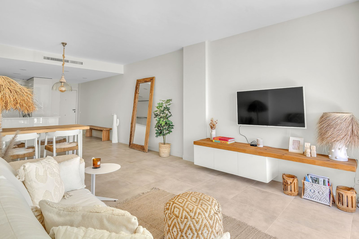 Se vende Apartamento en Planta Última de 2 dormitorios en Costa Del Sol, Málaga, España