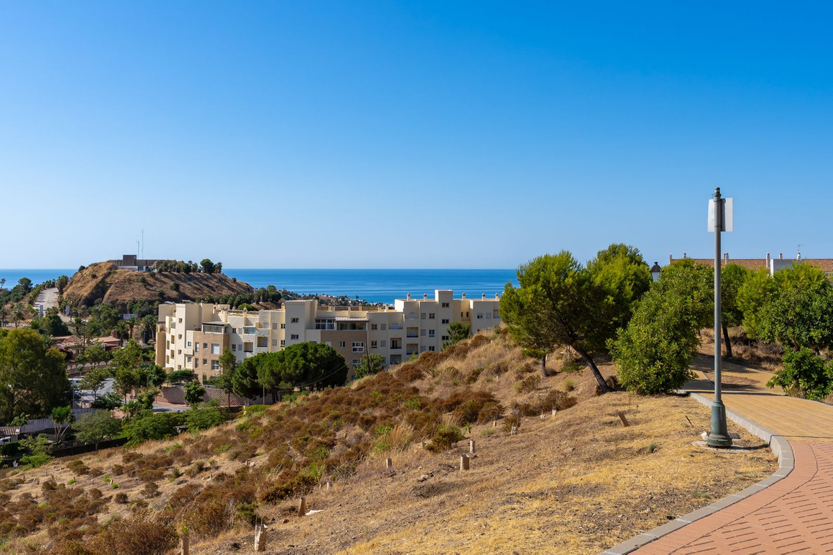Se vende Apartamento Planta Media de 2 dormitorios en Costa Del Sol, Málaga, España