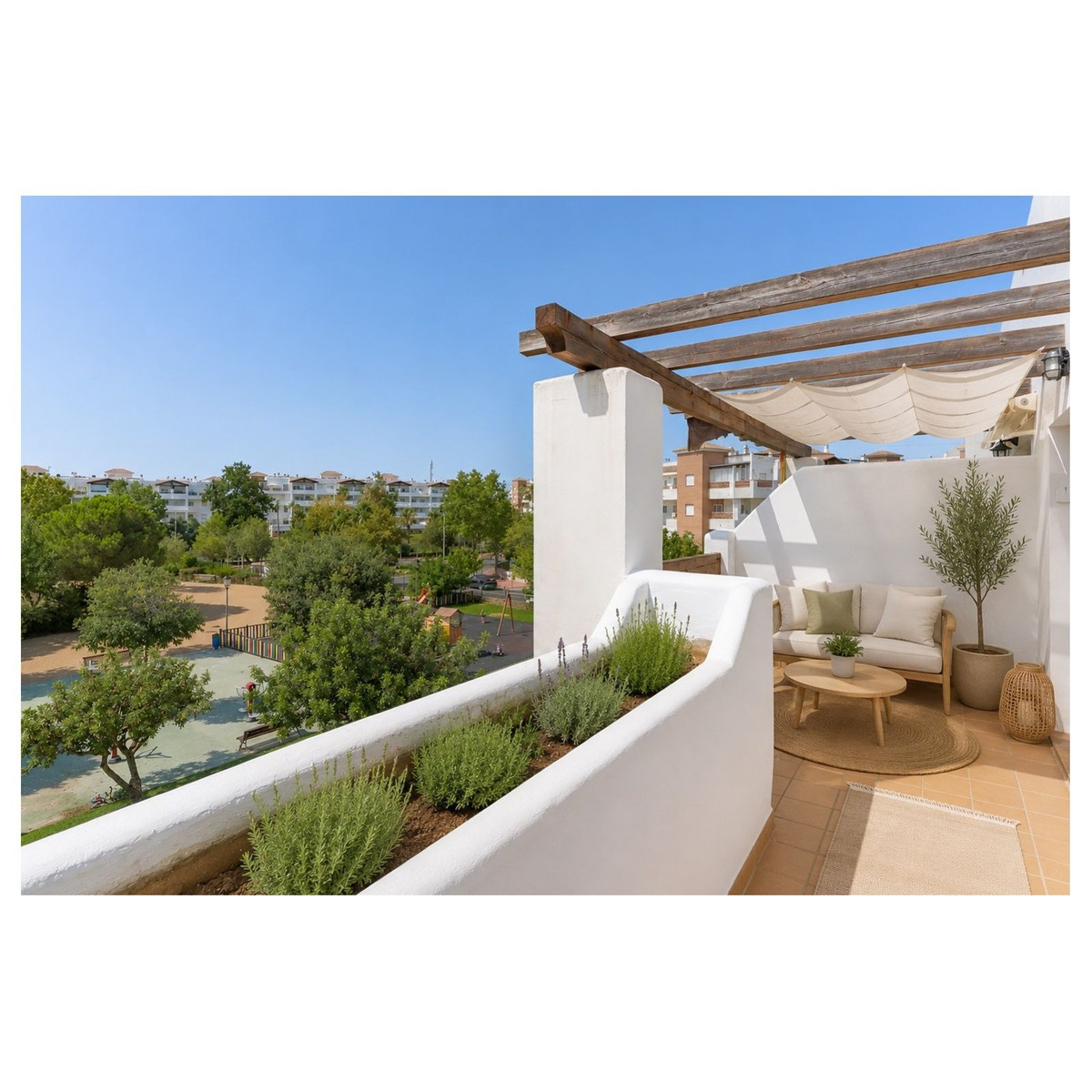 Se vende Apartamento Planta Media de 2 dormitorios en Costa Del Sol, Málaga, España
