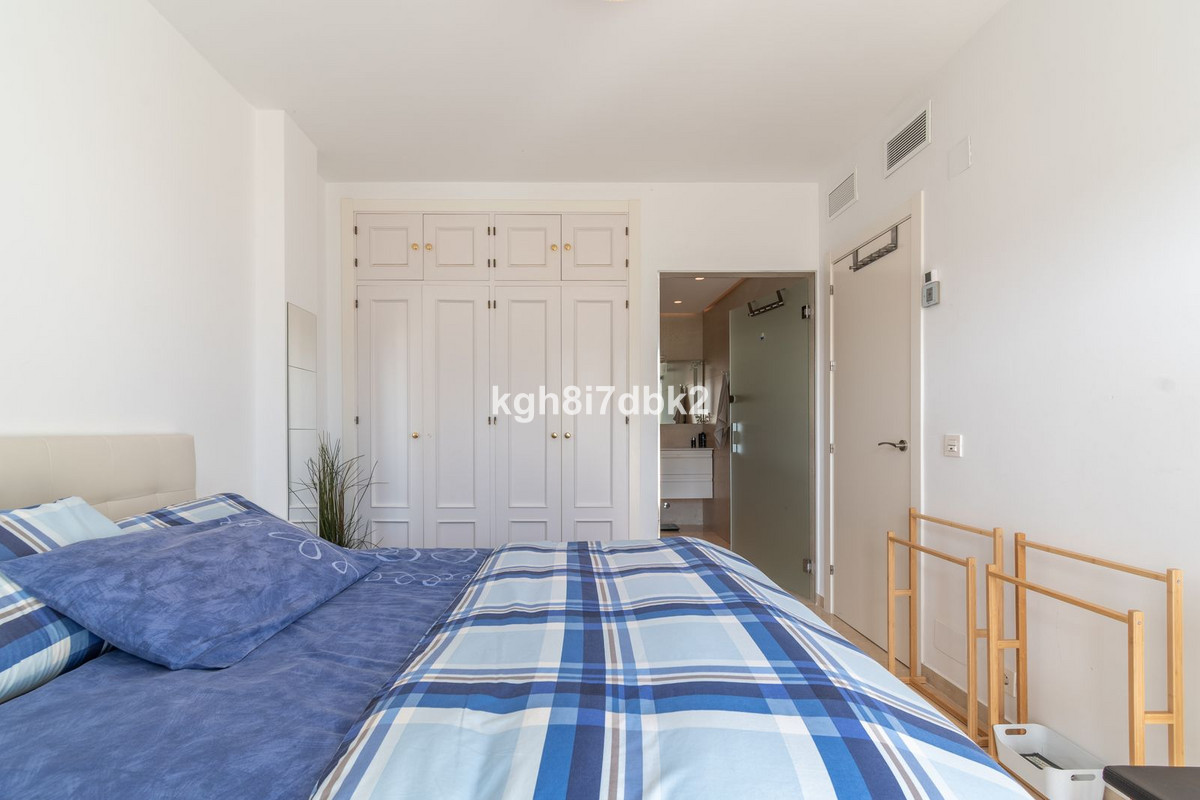Se vende Apartamento Planta Media de 3 dormitorios en Costa Del Sol, Málaga, España
