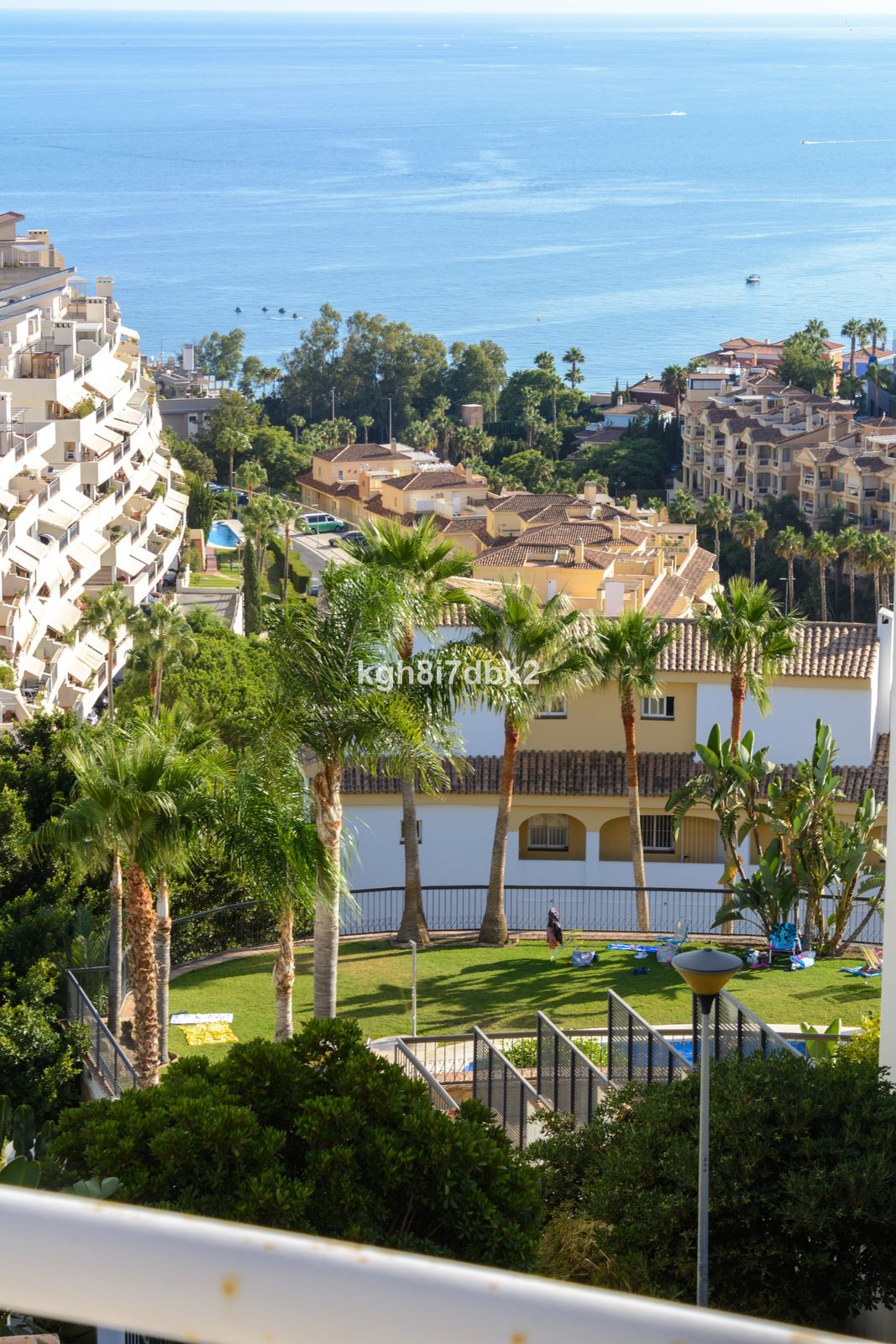 Se vende Apartamento Planta Media de 3 dormitorios en Costa Del Sol, Málaga, España
