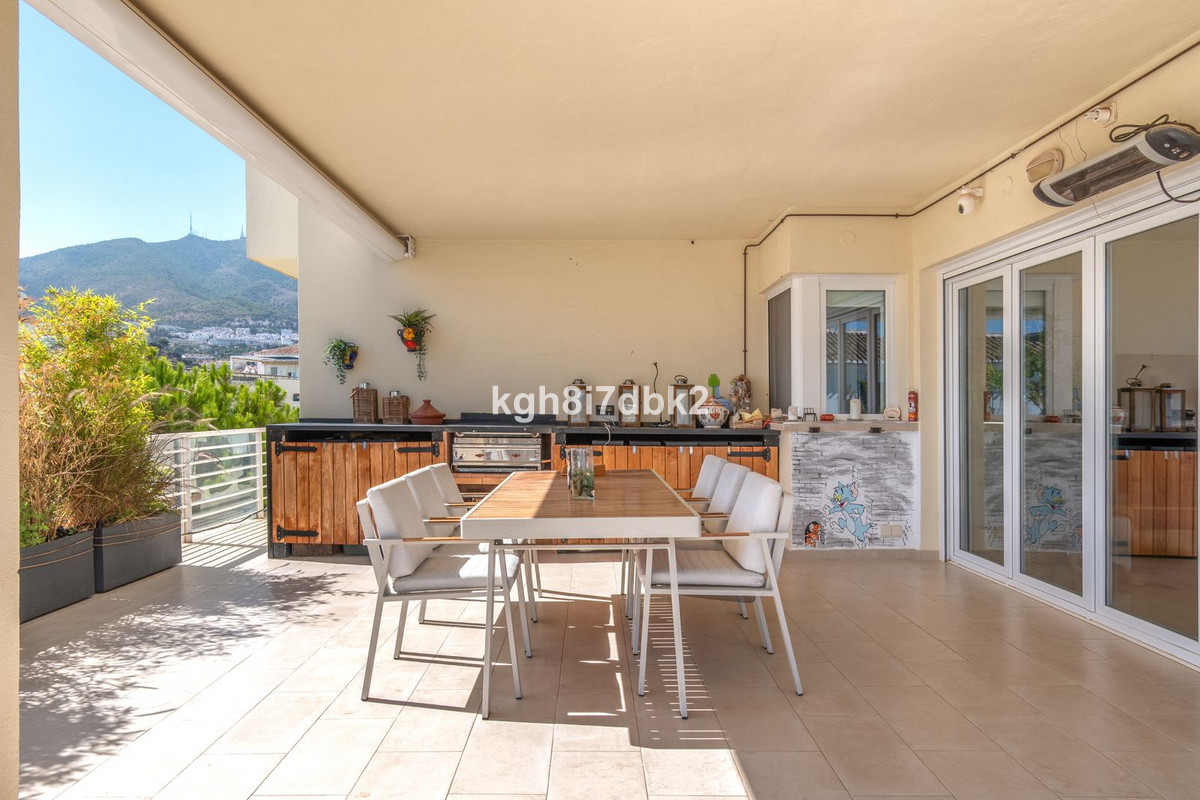 Se vende Apartamento Planta Media de 3 dormitorios en Costa Del Sol, Málaga, España