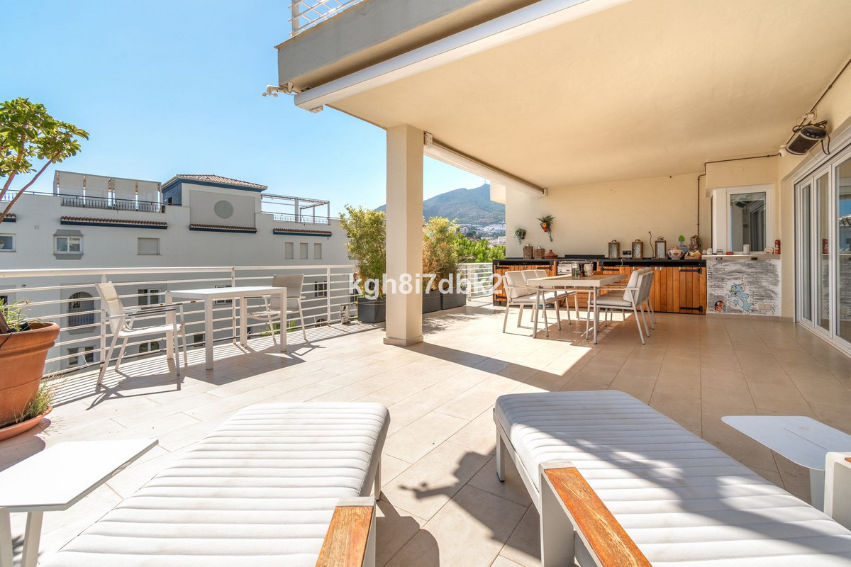 Se vende Apartamento Planta Media de 3 dormitorios en Costa Del Sol, Málaga, España