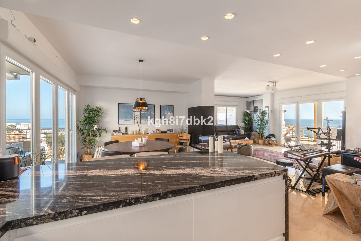 Se vende Apartamento Planta Media de 3 dormitorios en Costa Del Sol, Málaga, España