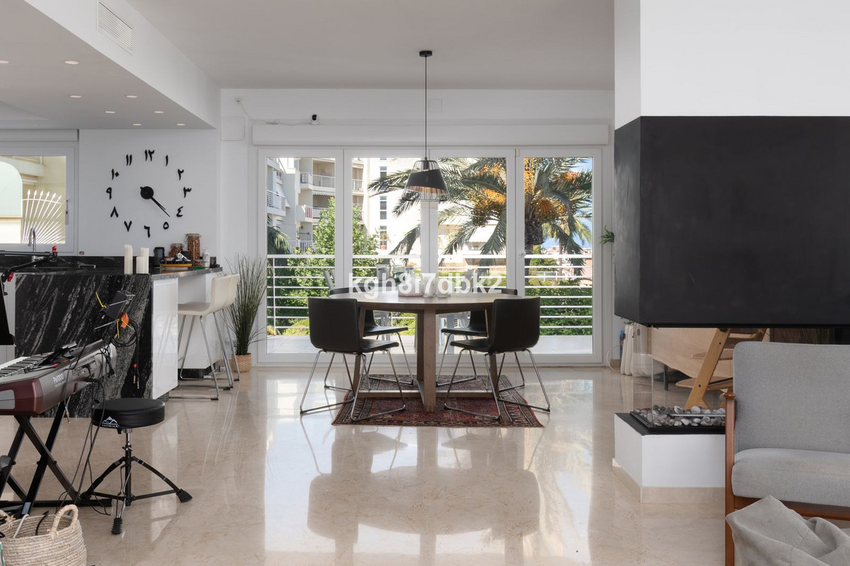 Se vende Apartamento Planta Media de 3 dormitorios en Costa Del Sol, Málaga, España