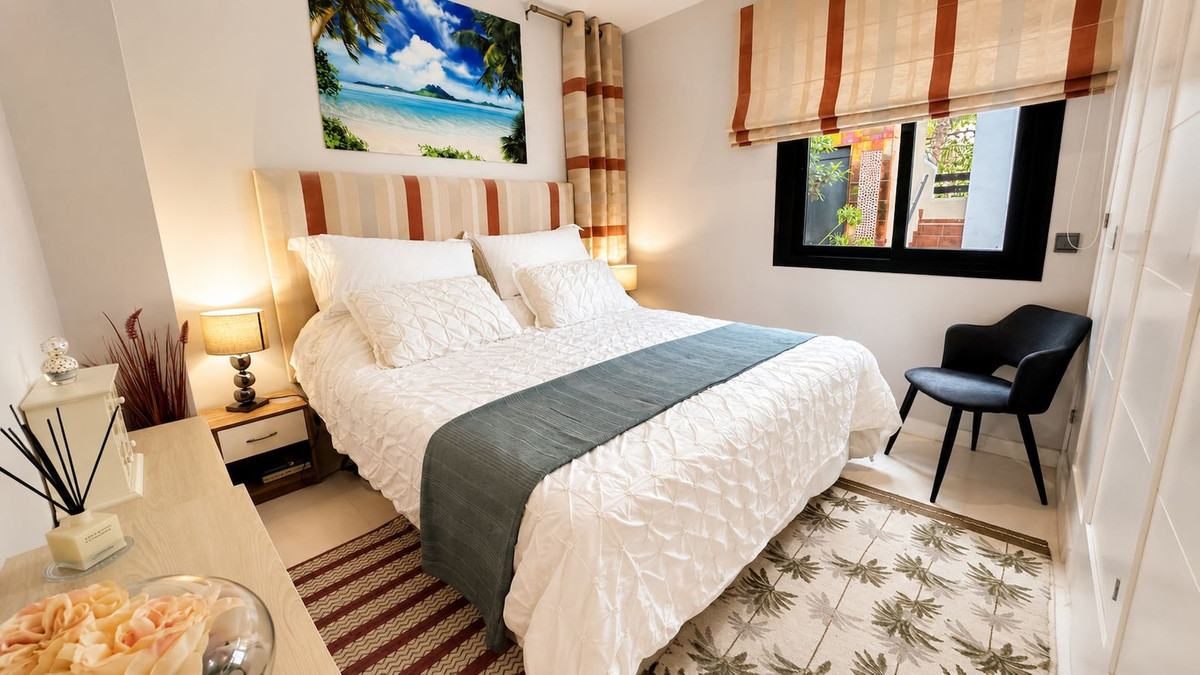 Se vende Apartamento Planta Baja de 2 dormitorios en Costa Del Sol, Málaga, España