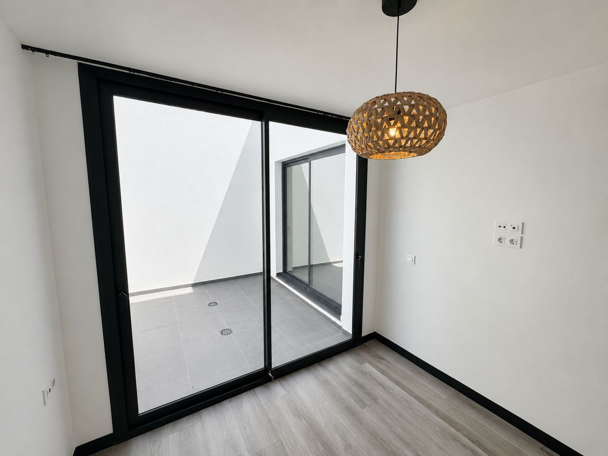 Se vende Apartamento Planta Baja de 3 dormitorios en Costa Del Sol, Málaga, España