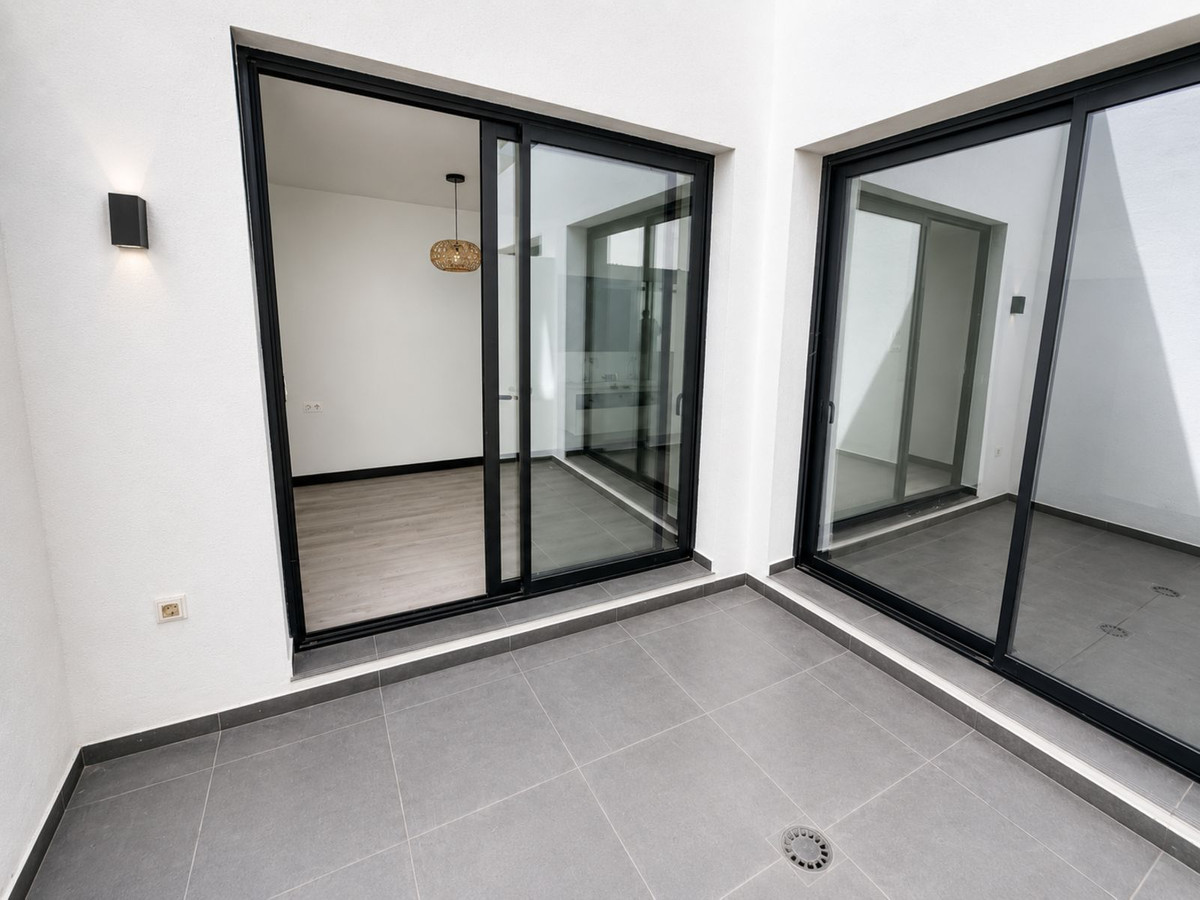 Se vende Apartamento Planta Baja de 3 dormitorios en Costa Del Sol, Málaga, España