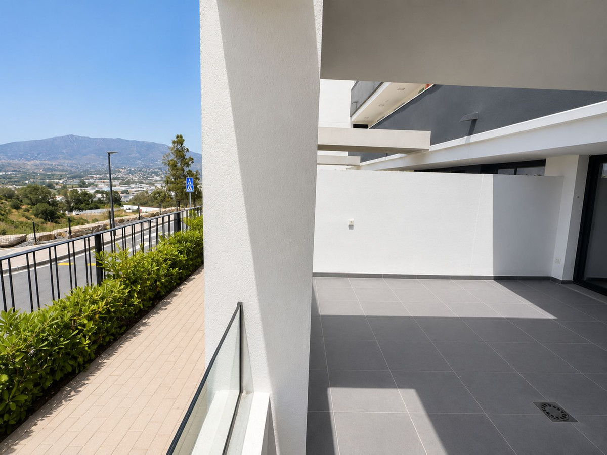 Se vende Apartamento Planta Baja de 3 dormitorios en Costa Del Sol, Málaga, España