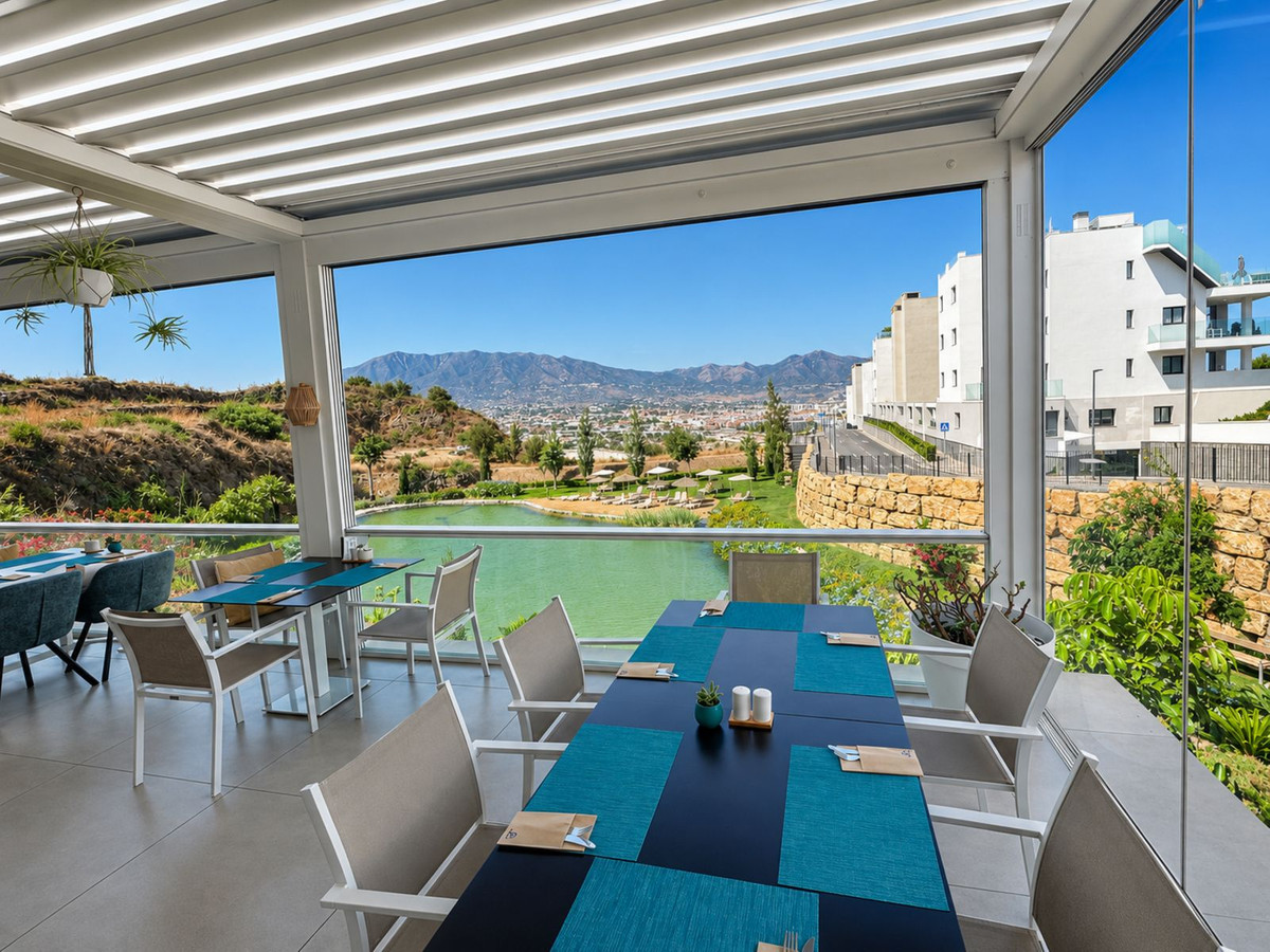 Se vende Apartamento Planta Baja de 3 dormitorios en Costa Del Sol, Málaga, España