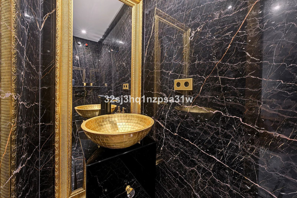 6 Bed Apartment for sale in Puerto Banús Costa Del Sol, Málaga, Spain