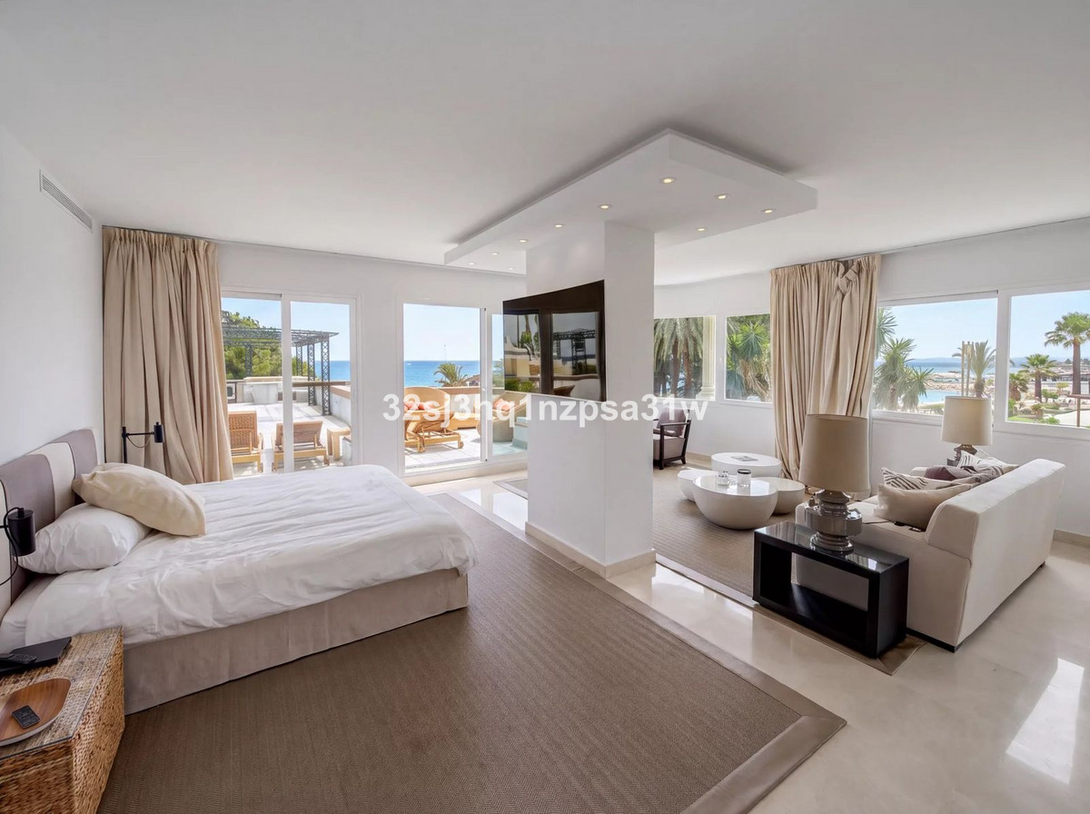 6 Bed Apartment for sale in Puerto Banús Costa Del Sol, Málaga, Spain