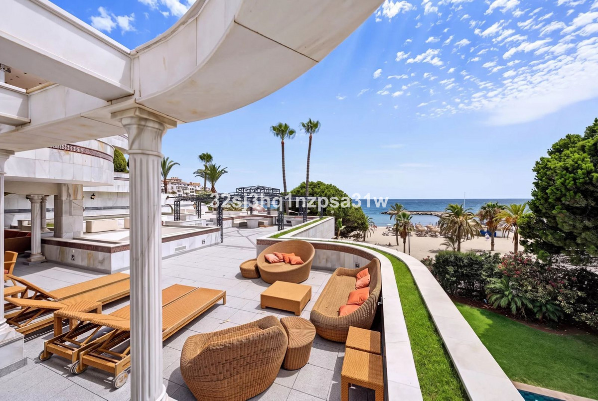 6 Bed Apartment for sale in Puerto Banús Costa Del Sol, Málaga, Spain