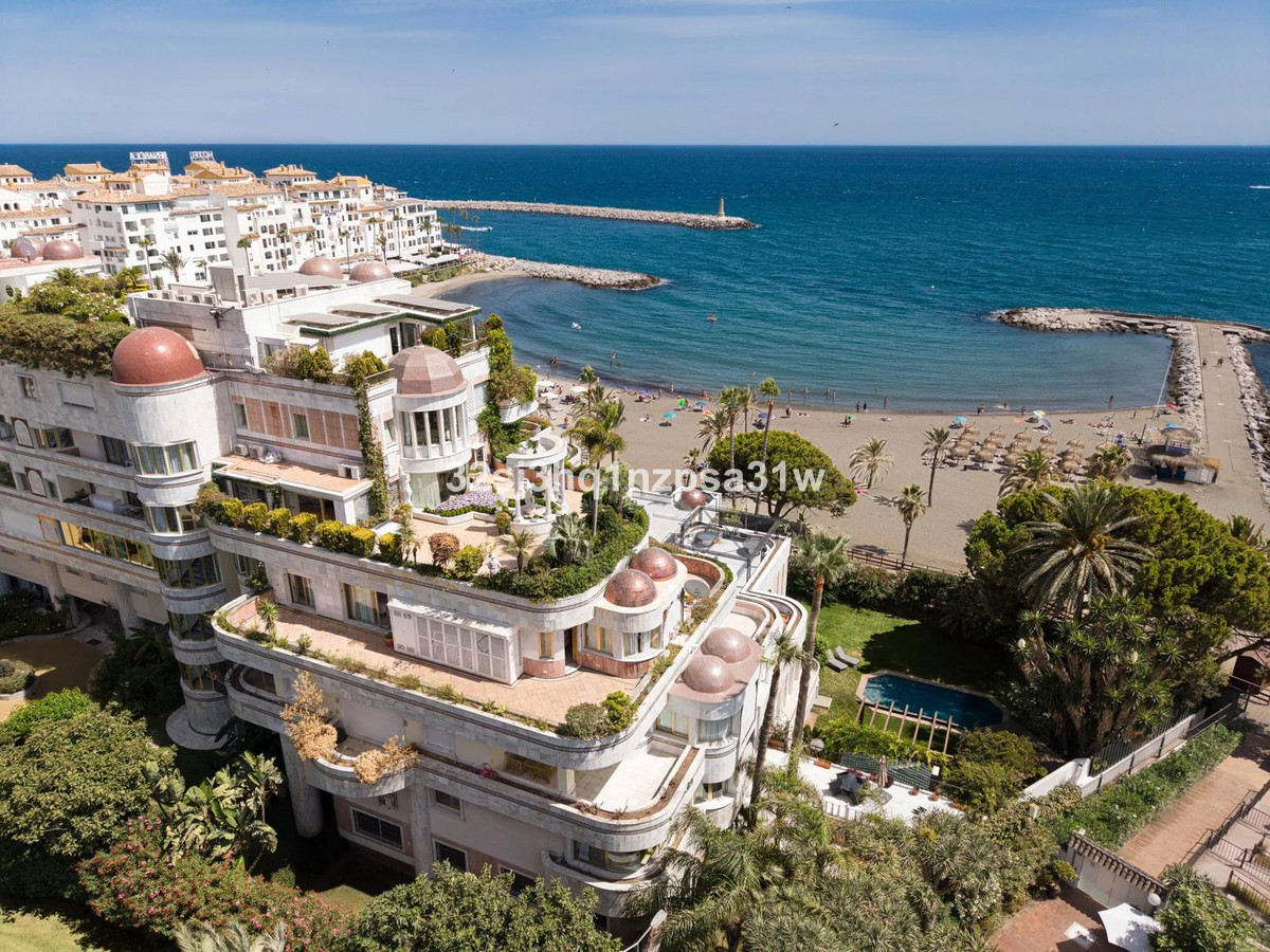 6 Bed Apartment for sale in Puerto Banús Costa Del Sol, Málaga, Spain